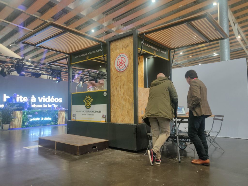 kiosque-salons-com-en-or